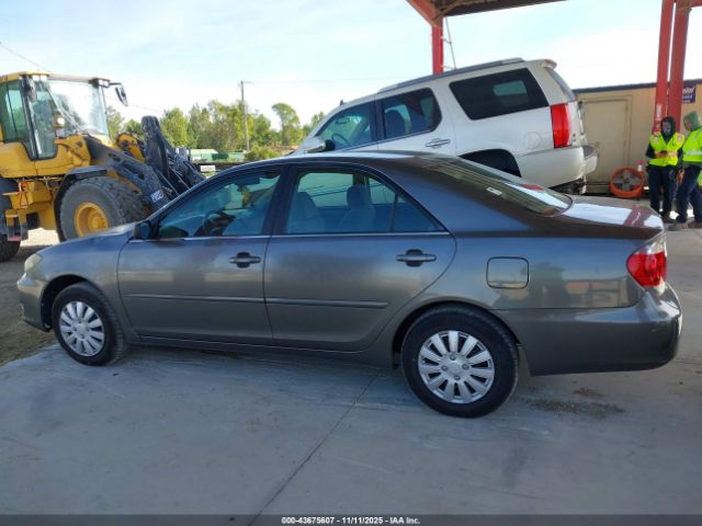 Toyota Camry Std Image 13