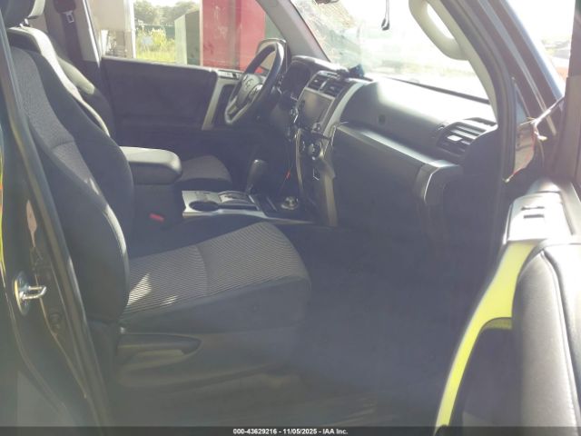 Toyota 4Runner Sr5 Image 7