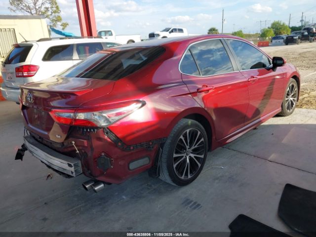 Toyota Camry Se Image 6