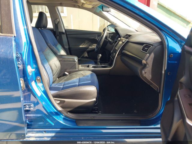 Toyota Camry Se Image 4