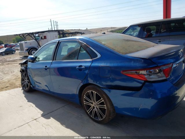 Toyota Camry Se Image 6