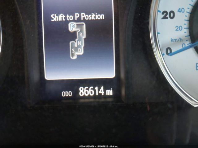 Toyota Camry Se Image 15