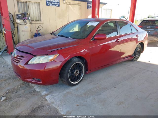 Toyota Camry Le Image 4