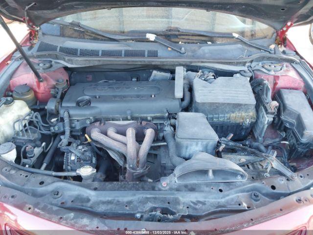 Toyota Camry Le Image 8