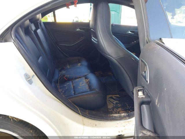 Mercedes-Benz Cla-class 4matic Image 5