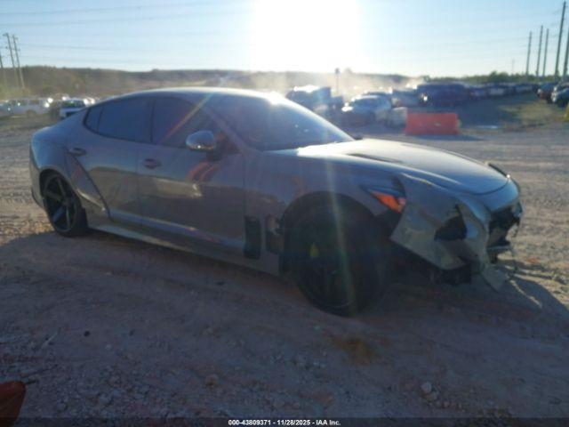  Salvage Kia Stinger