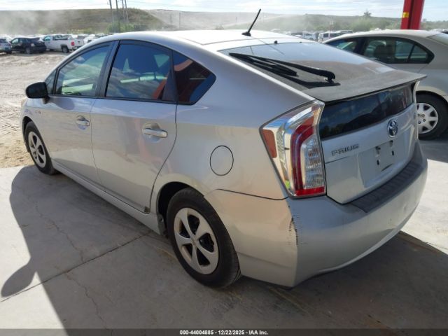 Toyota Prius Two Image 8