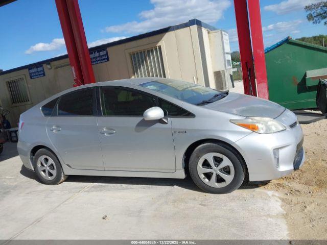Toyota Prius Two Image 15