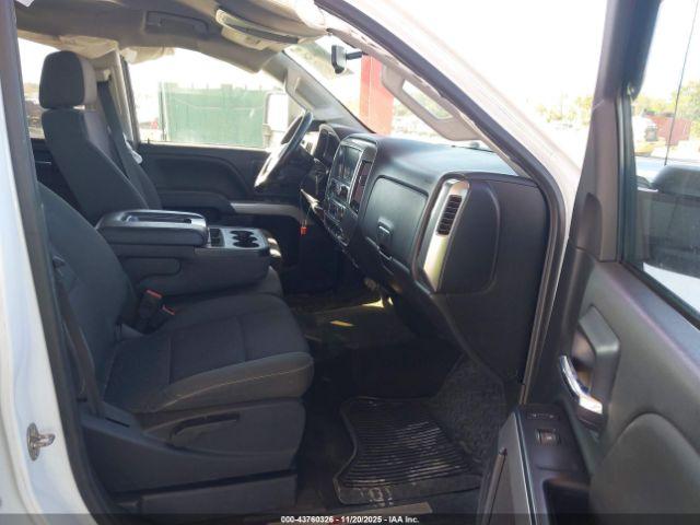 Chevrolet Silverado 2500 Lt Image 17