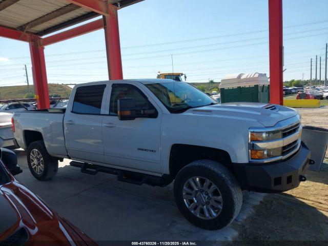 Chevrolet Silverado 2500 Lt Image 3