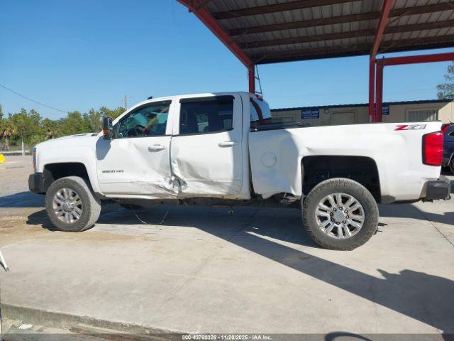 Chevrolet Silverado 2500 Lt Image 6