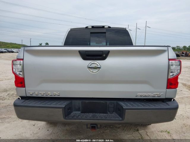Nissan Titan Pro-4x Image 8