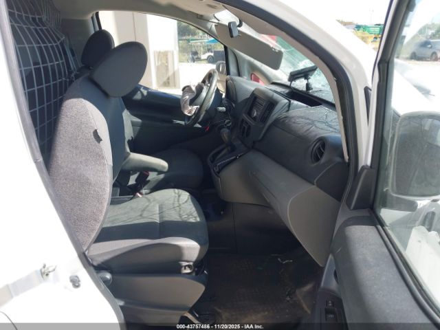 Nissan Nv Sv Image 10