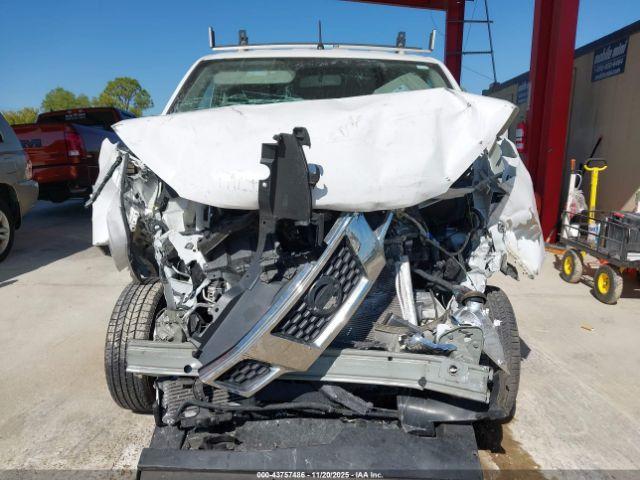 Nissan Nv Sv Image 15