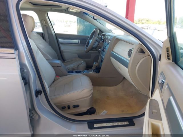 Lincoln MKZ Image 10