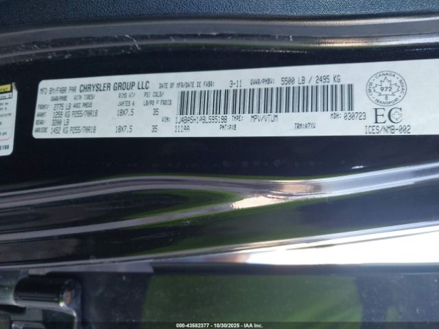 Jeep Wrangler Sahara Image 8