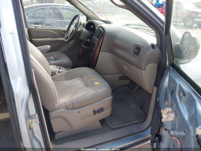 Chrysler Town & Country Lxi Image 9