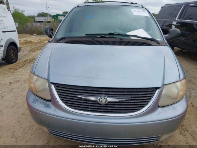 Chrysler Town & Country Lxi Image 4
