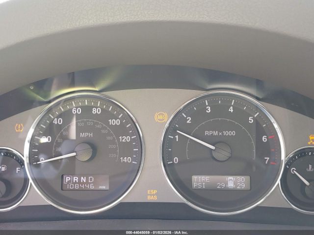 Jeep Grand Cherokee Overland Image 11