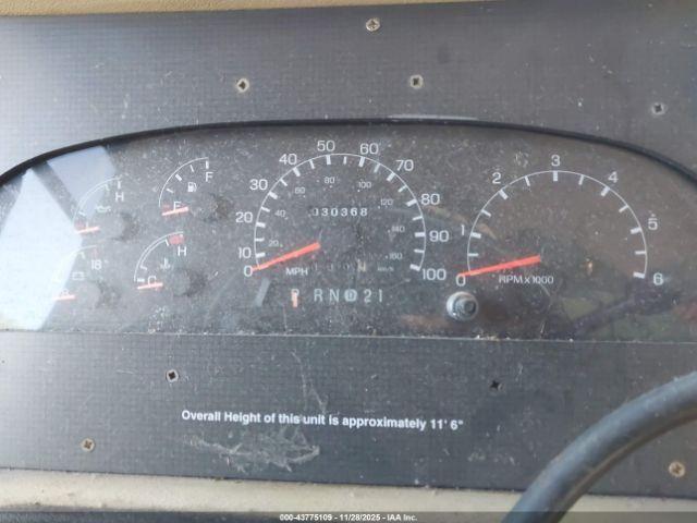 Ford F-550 Super Duty Stripped Chass Image 7