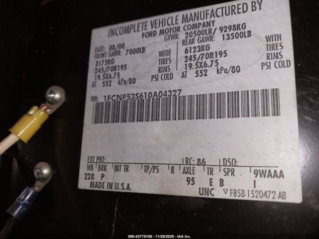 Ford F-550 Super Duty Stripped Chass Image 2