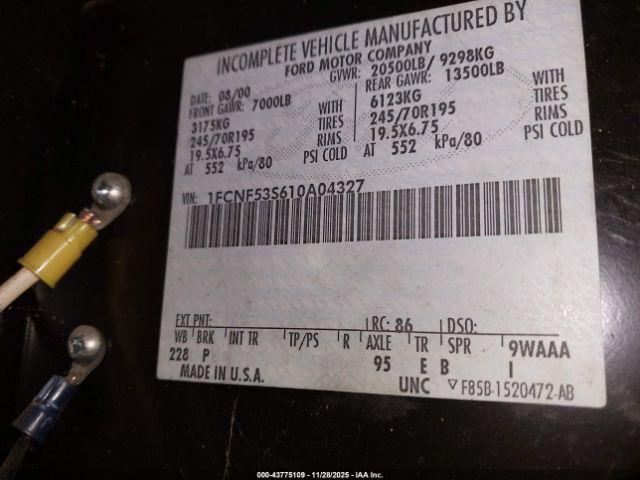 Ford F-550 Super Duty Stripped Chass Image 2