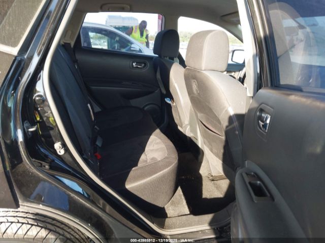 Nissan Rogue S Image 13