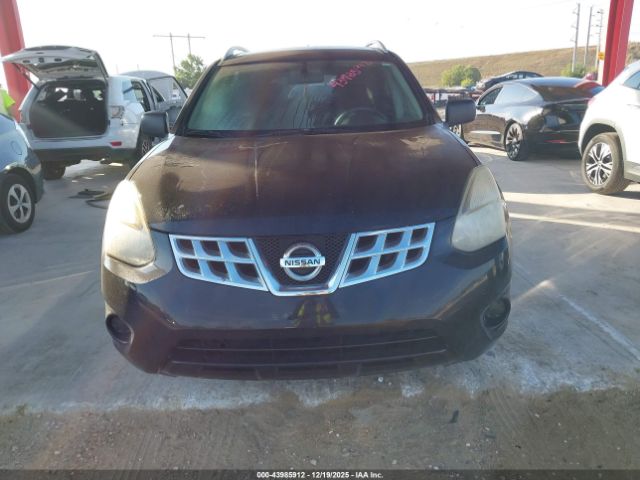 Nissan Rogue S Image 2