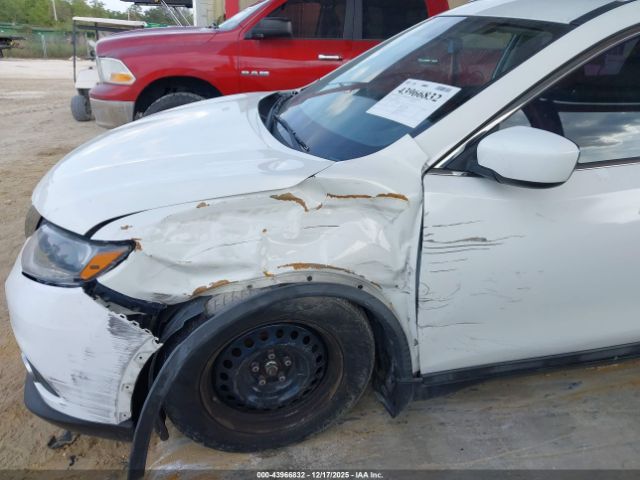 Nissan Rogue S Image 4