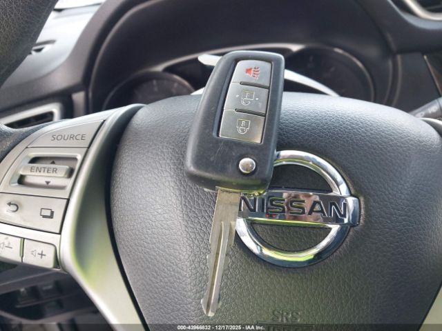 Nissan Rogue S Image 14