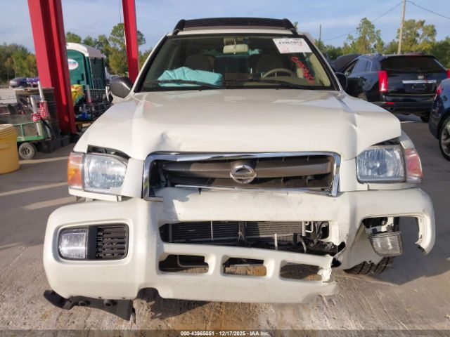 Nissan Pathfinder Se Image 2