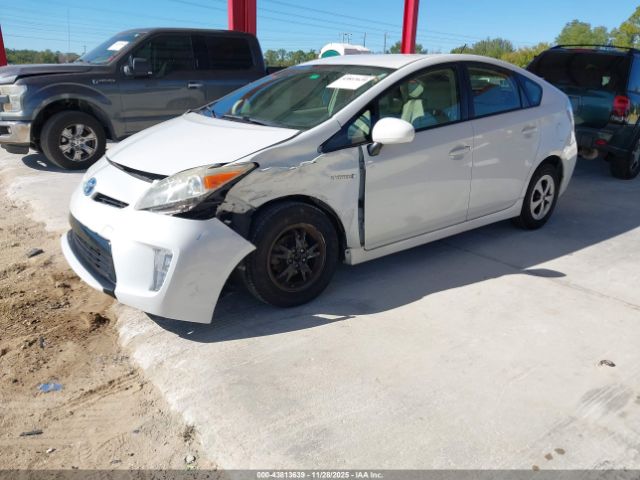 Toyota Prius Three Image 6