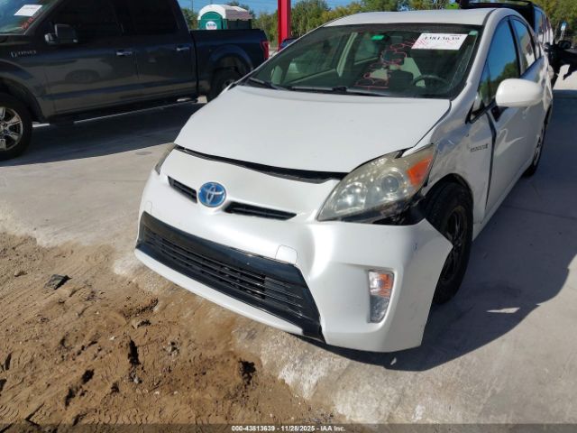 Toyota Prius Three Image 16