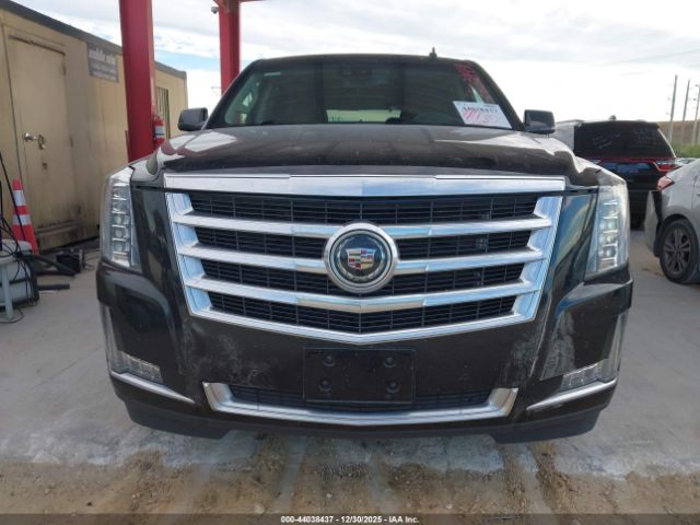 Cadillac Escalade Premium Image 15