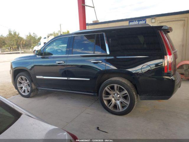 Cadillac Escalade Premium Image 14