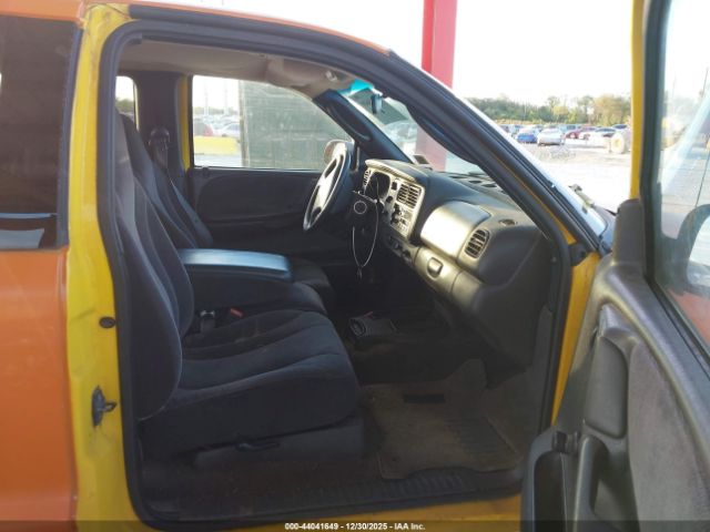 Dodge Dakota Image 4