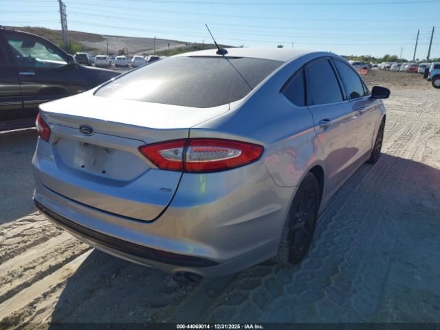 Ford Fusion Se Image 4