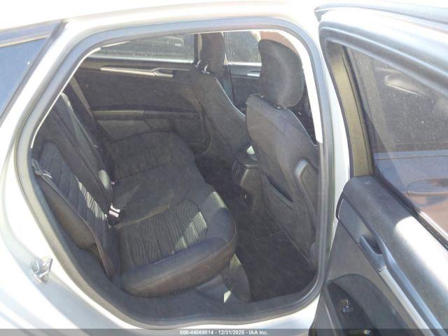 Ford Fusion Se Image 5