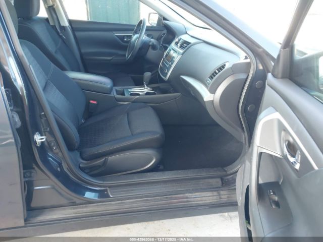 Nissan Altima 2.5 S Image 4