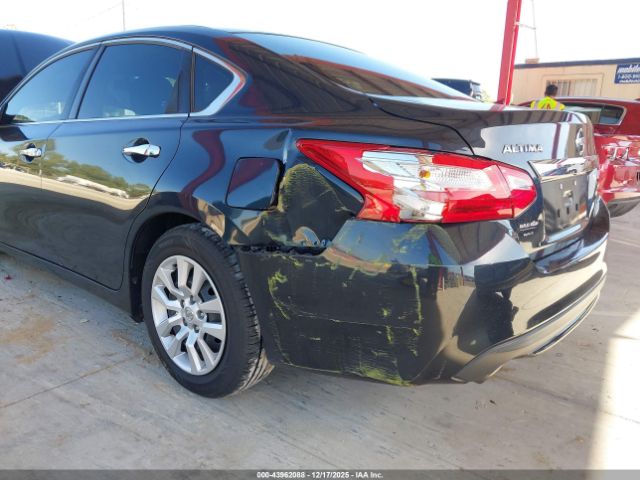 Nissan Altima 2.5 S Image 6