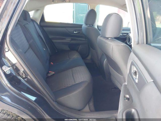 Nissan Altima 2.5 S Image 9