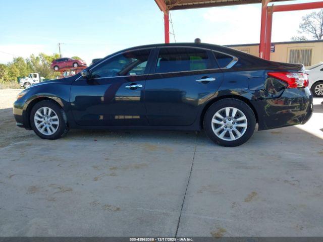 Nissan Altima 2.5 S Image 16