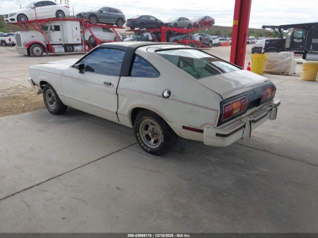 Ford Mustang Image 8