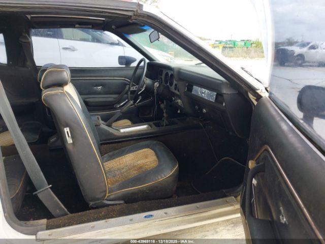 Ford Mustang Image 7