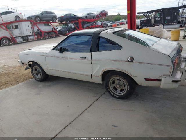 Ford Mustang Image 14