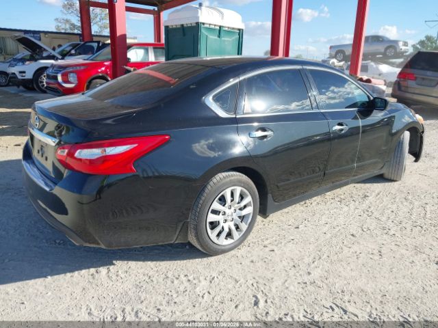 Nissan Altima 2.5 S Image 10