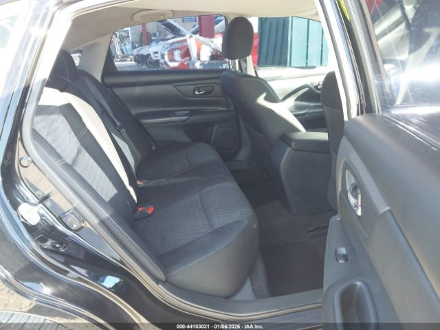 Nissan Altima 2.5 S Image 9