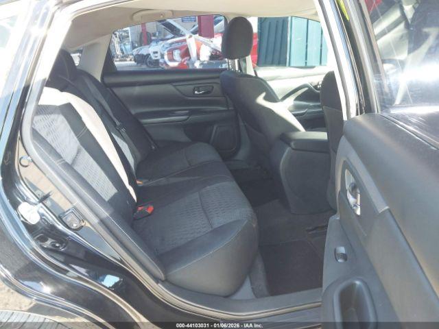 Nissan Altima 2.5 S Image 9