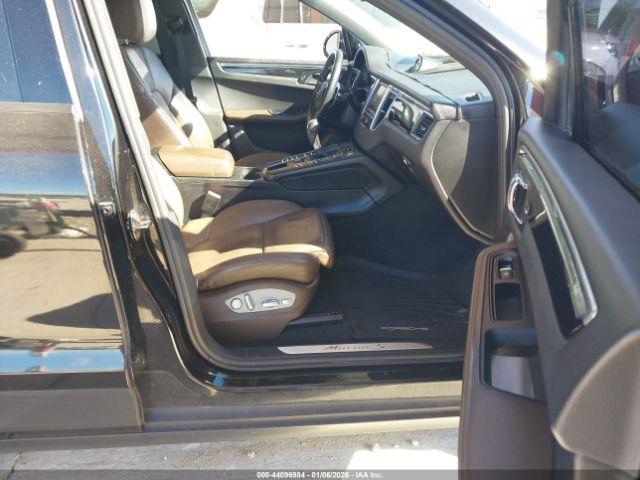 Porsche Macan S Image 2