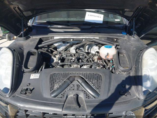 Porsche Macan S Image 7